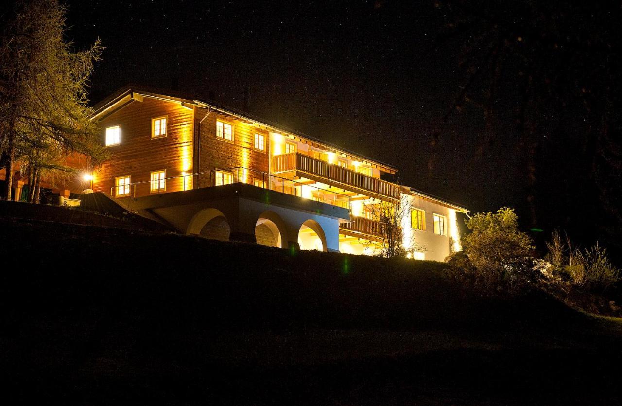 Chasa Al Battaporta Hotel Tschierv Exterior foto